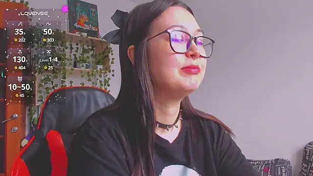 Snapshot of kittenrisha chatting on 03/12/25, 06:29 kittenrisha online show from 03/12/25, 06:29