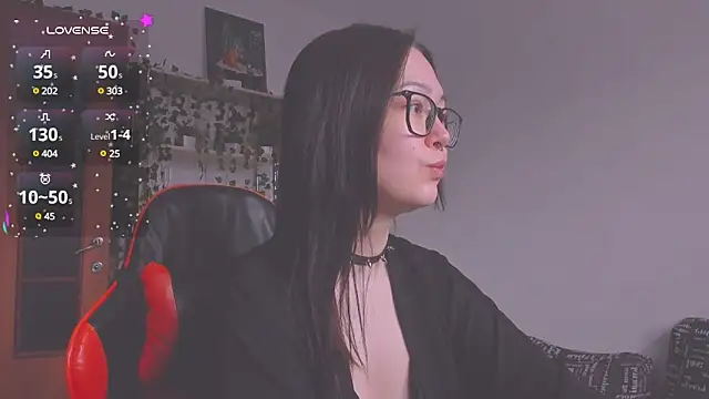 Snapshot of kittenrisha chatting on 03/18/25, 07:19 kittenrisha online show from 03/18/25, 07:19