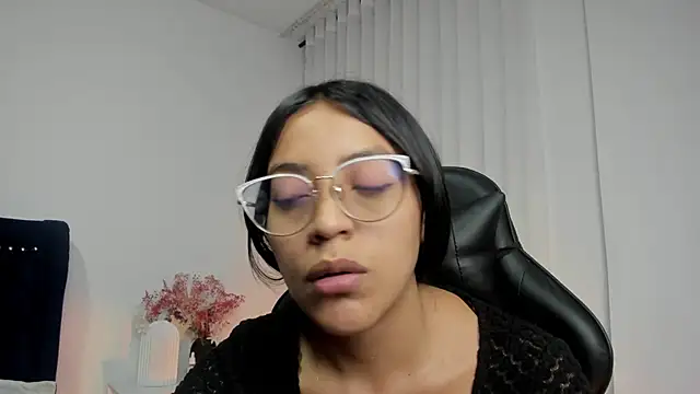 Xewa  online show from 02/28/25, 10:39