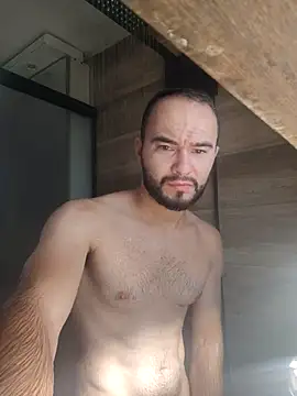 Snapshot of Eduardobi97 chatting on 12/19/25, 11:17 Eduardobi97 online show from 12/19/25, 11:17