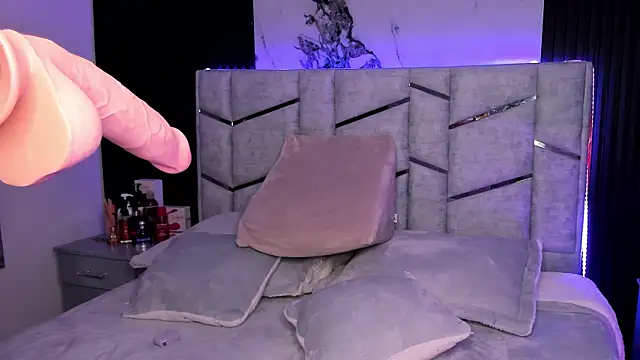 daniiphoeniixx online show from 02/02/25, 10:02