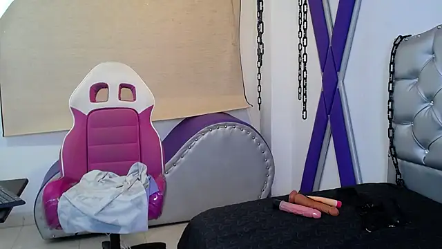 Sara Davina online show from 03/06/25, 10:41