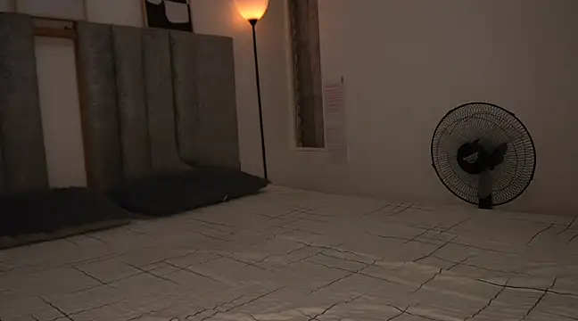 Snapshot of womantall99 chatting on 12/30/24, 10:10 womantall99 online show from 12/30/24, 10:10