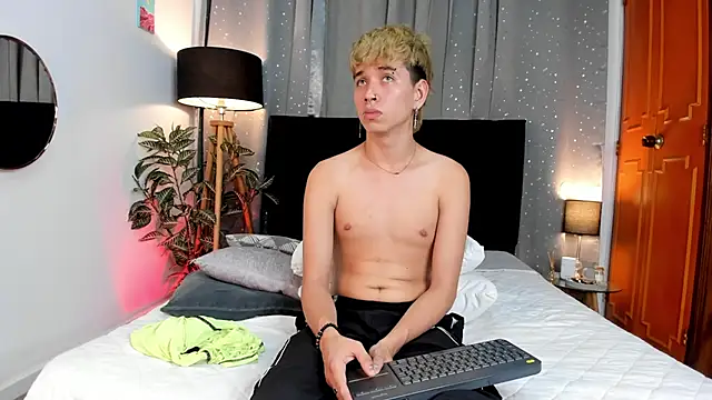 Brian-Ausslos online show from 02/07/25, 07:40