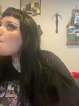Gothicsiren online show from 02/17/25, 03:31