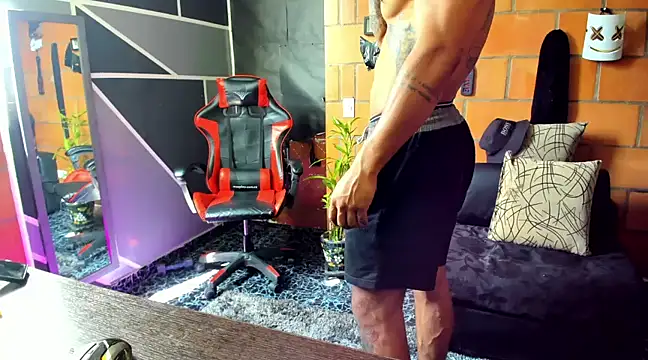 Adam Valenciia online show from 03/02/25, 07:02