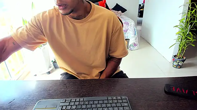 Adam Valenciia online show from 11/09/25, 08:07