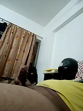 Snapshot of jemes21in chatting on 02/16/25, 06:43 jemes21in online show from 02/16/25, 06:43