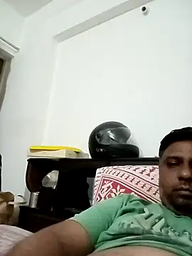 Snapshot of jemes21in chatting on 02/23/25, 08:00 jemes21in online show from 02/23/25, 08:00