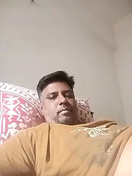 Snapshot of jemes21in chatting on 12/01/25, 03:44 jemes21in online show from 12/01/25, 03:44