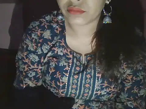 Hot-shanvi online show from 03/31/26, 11:49