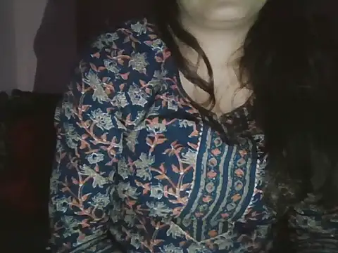 Hot-shanvi online show from 05/20/26, 11:49
