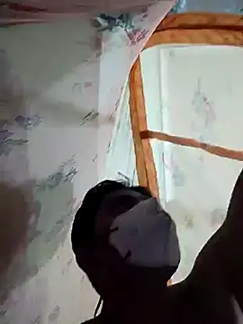 Snapshot of Whitehouse01 chatting on 03/17/25, 05:27 Whitehouse01 online show from 03/17/25, 05:27