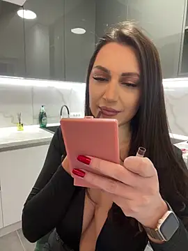 claraxjoyy online show from 02/17/25, 04:31