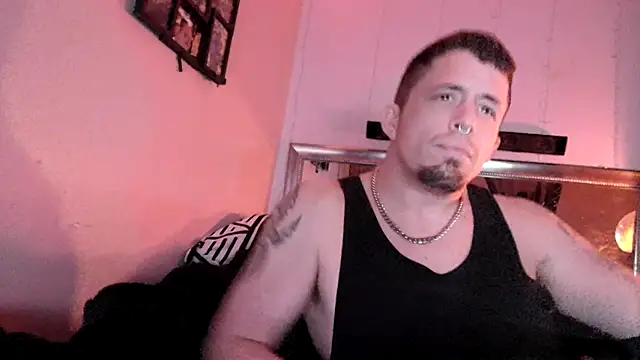 Snapshot of nickatnite1227 chatting on 12/29/24, 11:07 nickatnite1227 online show from 12/29/24, 11:07