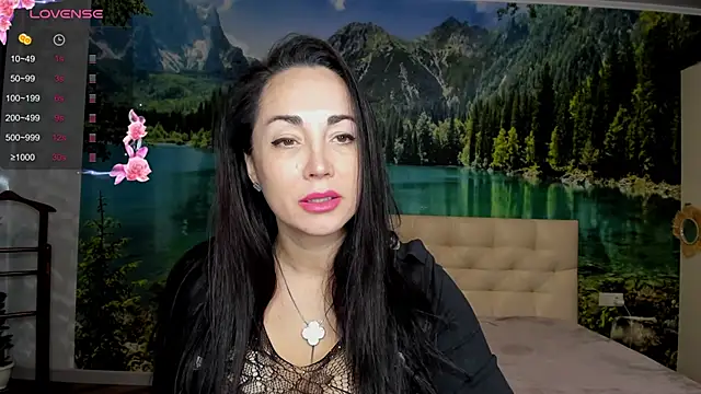 Monica Weiss online show from 02/12/25, 04:33