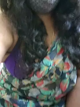 Snapshot of Rathi22 chatting on 10/25/25, 02:24 Rathi22 online show from 10/25/25, 02:24