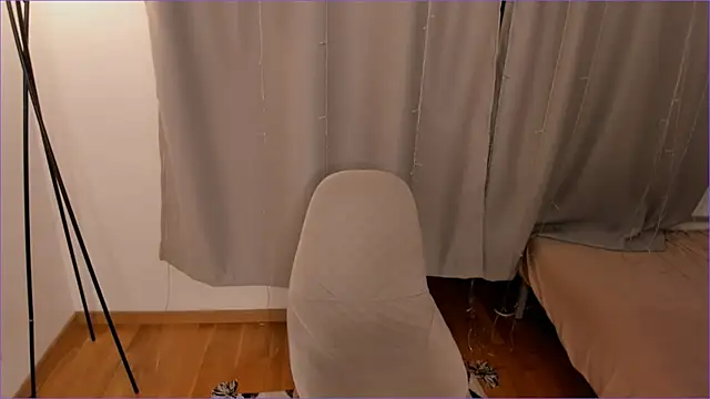 Snapshot of DenisHarmon chatting on 01/05/25, 08:42 DenisHarmon online show from 01/05/25, 08:42