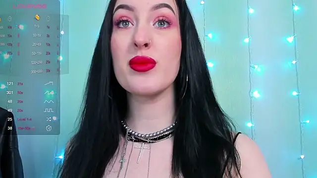 Snapshot of Miss_Alice__ chatting on 01/06/25, 06:31 Miss Alice online show from 01/06/25, 06:31