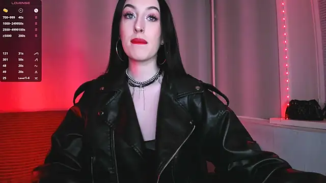 Snapshot of Miss_Alice__ chatting on 01/20/25, 11:43 Miss Alice online show from 01/20/25, 11:43