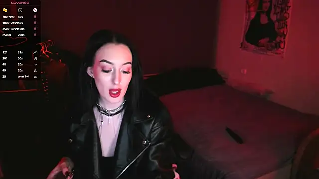 Snapshot of Miss_Alice__ chatting on 02/01/25, 01:44 Miss Alice online show from 02/01/25, 01:44