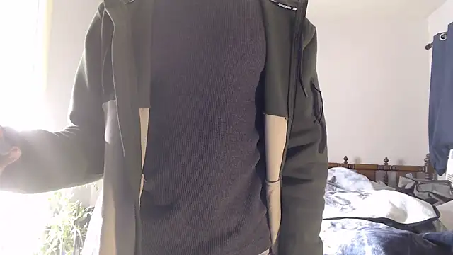 Snapshot of dominatingblacklove chatting on 01/21/25, 04:10 dominatingblacklove online show from 01/21/25, 04:10