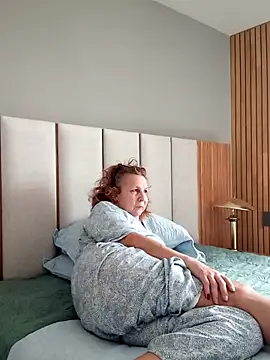 milchanel online show from 02/27/25, 05:04