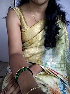 lovelygirl4567 online show from 02/03/26, 05:49