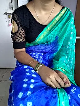 lovelygirl4567 online show from 02/05/26, 05:34