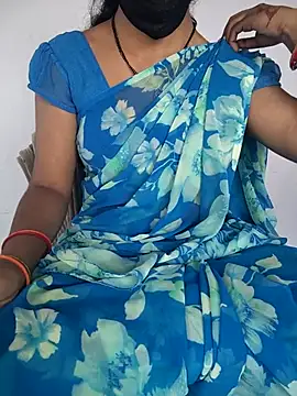 lovelygirl4567 online show from 03/11/26, 04:40