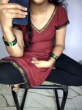 lovelygirl4567 online show from 04/02/26, 05:54