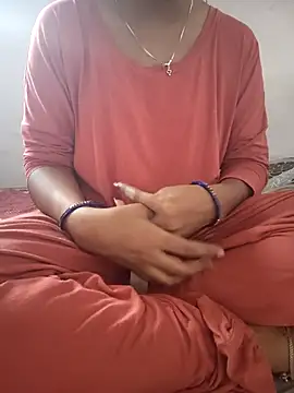 lovelygirl4567 online show from 04/17/26, 06:27