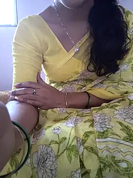 lovelygirl4567 online show from 05/06/26, 05:46