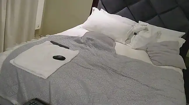 BigBootyKandy15 online show from 01/05/25, 06:35