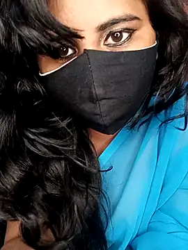 Snapshot of Lovely-Shivani chatting on 02/05/25, 07:42 Lovely-Shivani online show from 02/05/25, 07:42