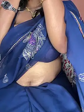 Snapshot of Lovely-Shivani chatting on 03/09/25, 04:22 Lovely-Shivani online show from 03/09/25, 04:22