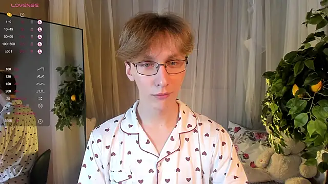 Adrian Di online show from 01/30/25, 03:40