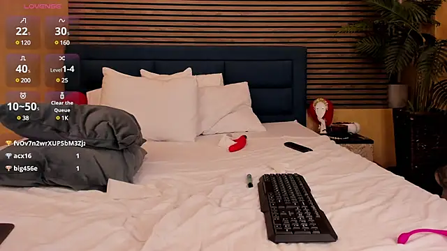 SamaraSinn online show from 03/16/25, 12:11