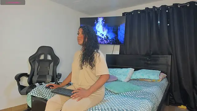 madisonbrunette online show from 10/15/25, 10:54