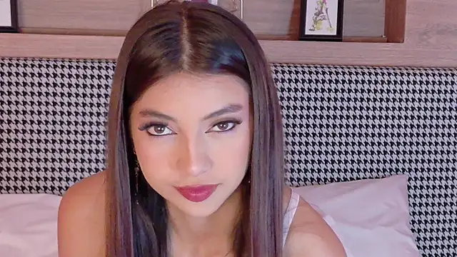 Snapshot of NickyBelmonth chatting on 02/01/25, 12:05 NickyBelmonth online show from 02/01/25, 12:05