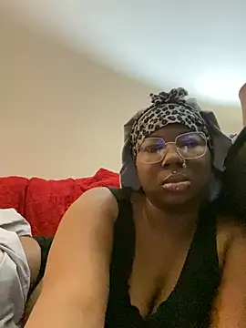 Snapshot of DamnBubbles chatting on 01/25/25, 08:10 DamnBubbles online show from 01/25/25, 08:10