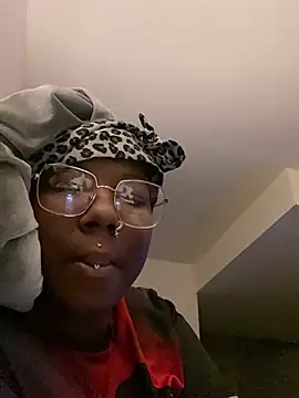 Snapshot of DamnBubbles chatting on 02/11/25, 03:50 DamnBubbles online show from 02/11/25, 03:50