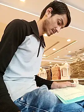 Tarun 0026 online show from 10/13/25, 05:51