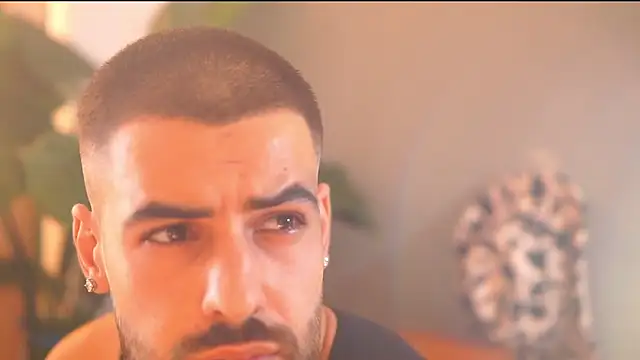 Snapshot of HairyRobxxx chatting on 09/21/25, 03:13 HairyRobxxx online show from 09/21/25, 03:13