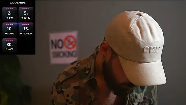 Snapshot of HairyRobxxx chatting on 10/10/25, 06:29 HairyRobxxx online show from 10/10/25, 06:29