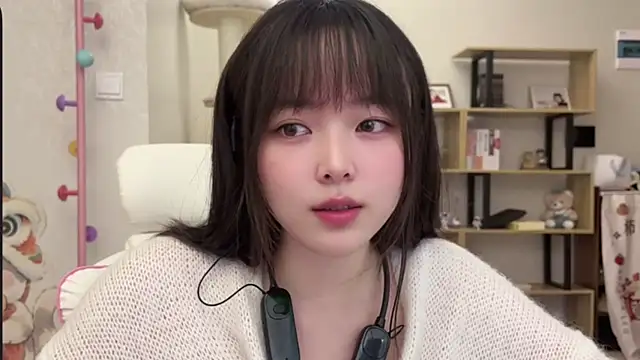 Chenjing0 online show from 11/19/25, 03:23