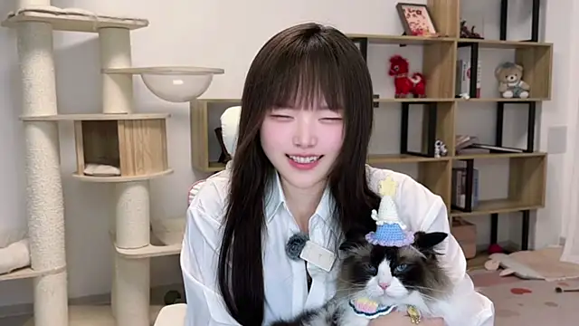 Chenjing0 online show from 05/16/26, 12:15