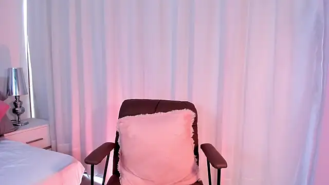 Snapshot of LiaCathaleya chatting on 02/11/26, 05:29 LiaCathaleya online show from 02/11/26, 05:29