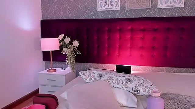 Snapshot of LiaCathaleya chatting on 02/21/26, 08:32 LiaCathaleya online show from 02/21/26, 08:32