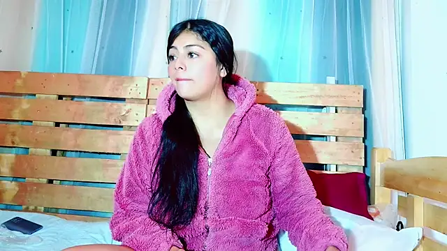 Snapshot of lana_reverse chatting on 01/03/25, 04:27 lana reverse online show from 01/03/25, 04:27